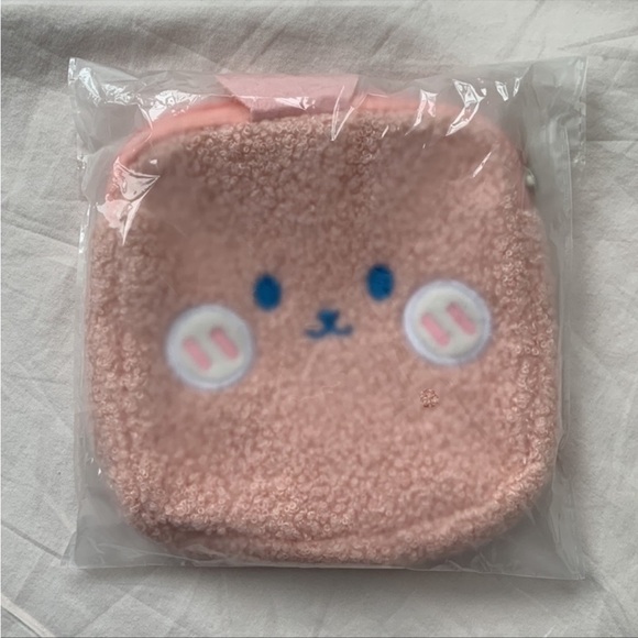 NWT Cozy bunny pouch, pink sherpa, 5”x1”x5” - Picture 4 of 8